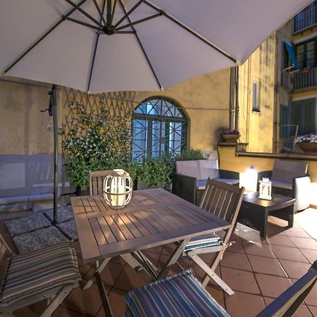 Le Terrazze Sul Cortile Apartment ซาแลร์โน ภายนอก รูปภาพ