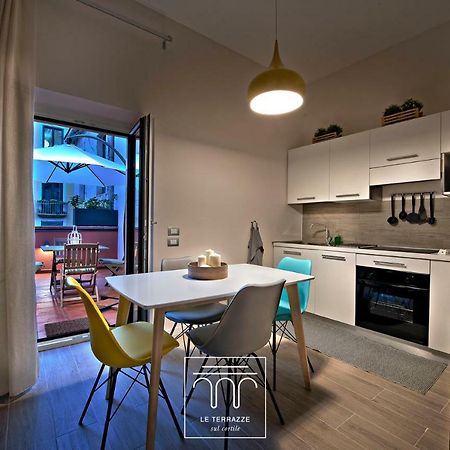 Le Terrazze Sul Cortile Apartment ซาแลร์โน ภายนอก รูปภาพ