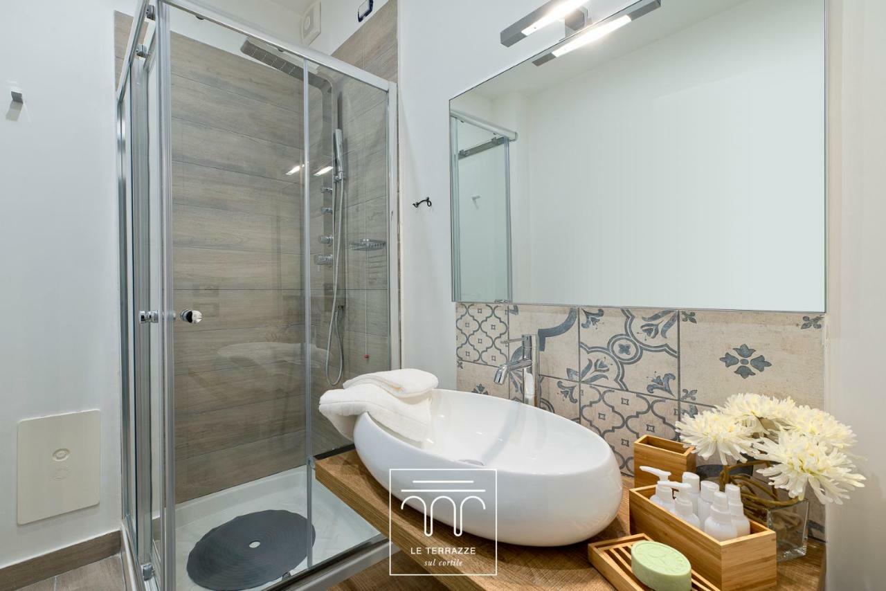 Le Terrazze Sul Cortile Apartment ซาแลร์โน ภายนอก รูปภาพ