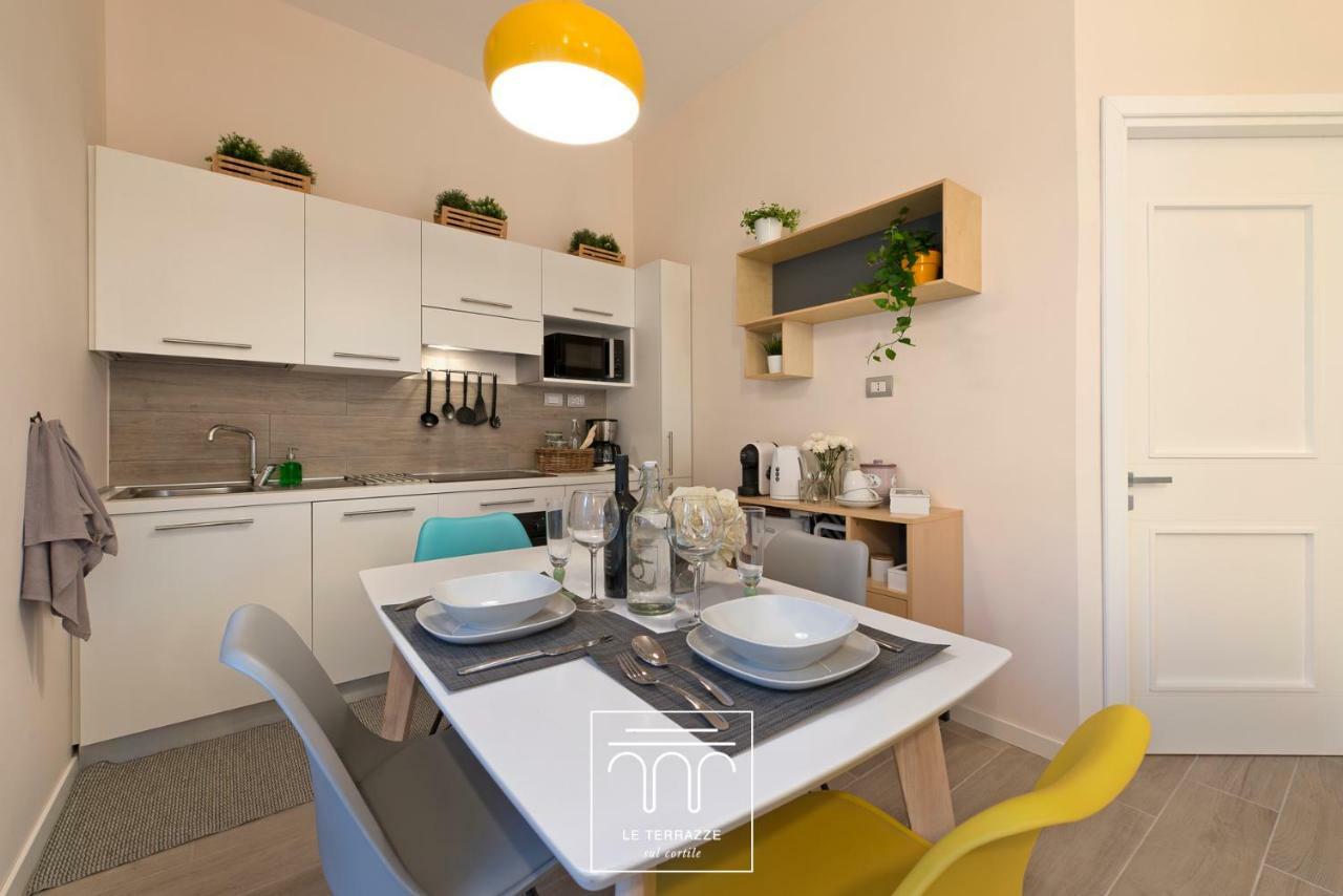 Le Terrazze Sul Cortile Apartment ซาแลร์โน ภายนอก รูปภาพ