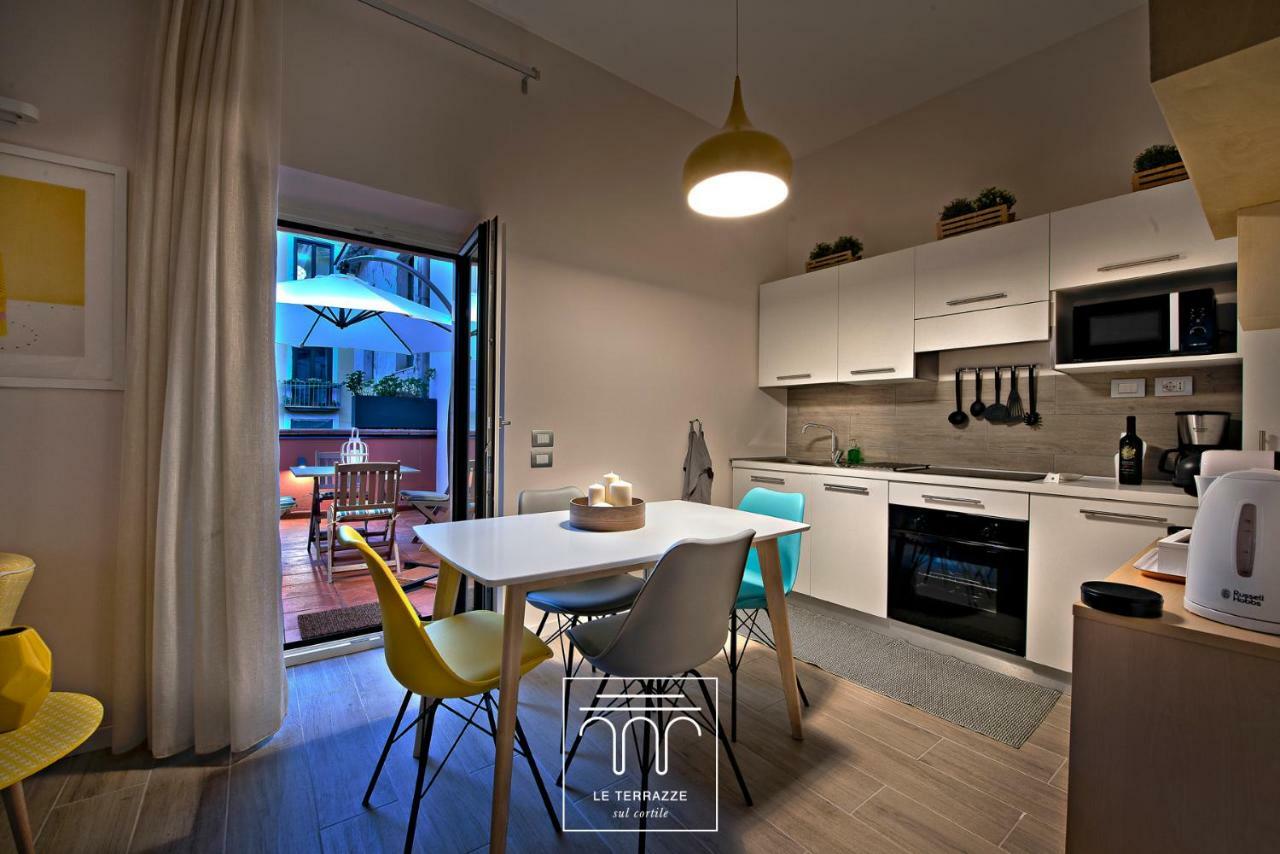 Le Terrazze Sul Cortile Apartment ซาแลร์โน ภายนอก รูปภาพ