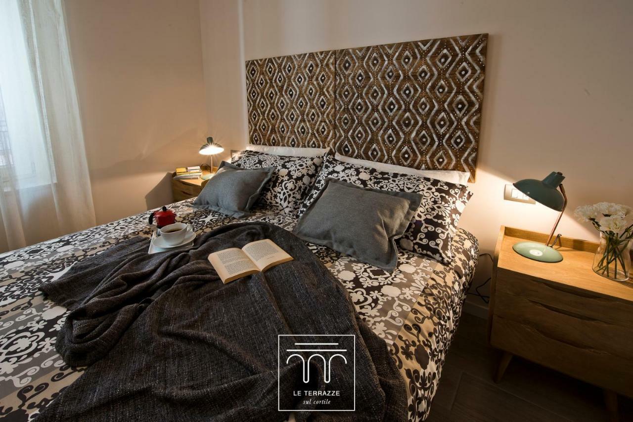 Le Terrazze Sul Cortile Apartment ซาแลร์โน ภายนอก รูปภาพ