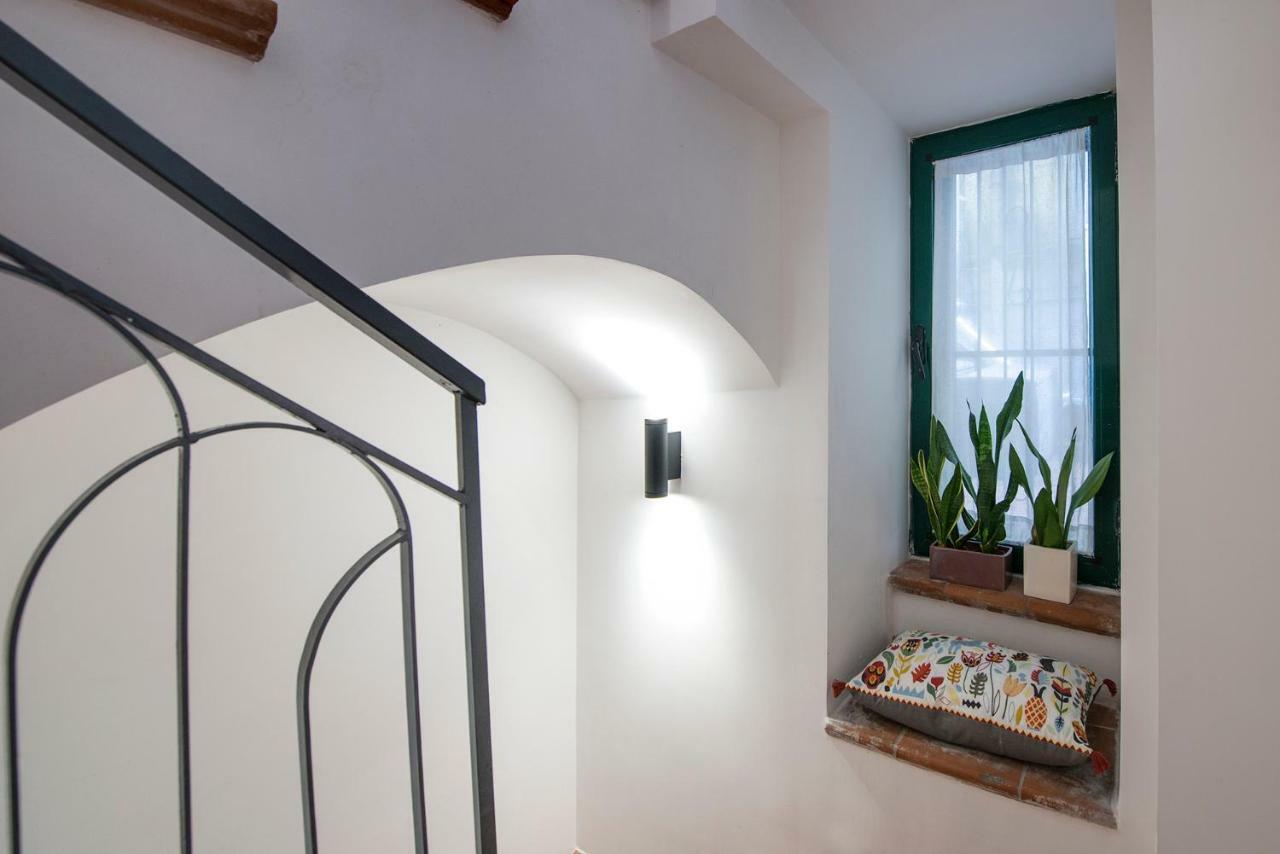Le Terrazze Sul Cortile Apartment ซาแลร์โน ภายนอก รูปภาพ