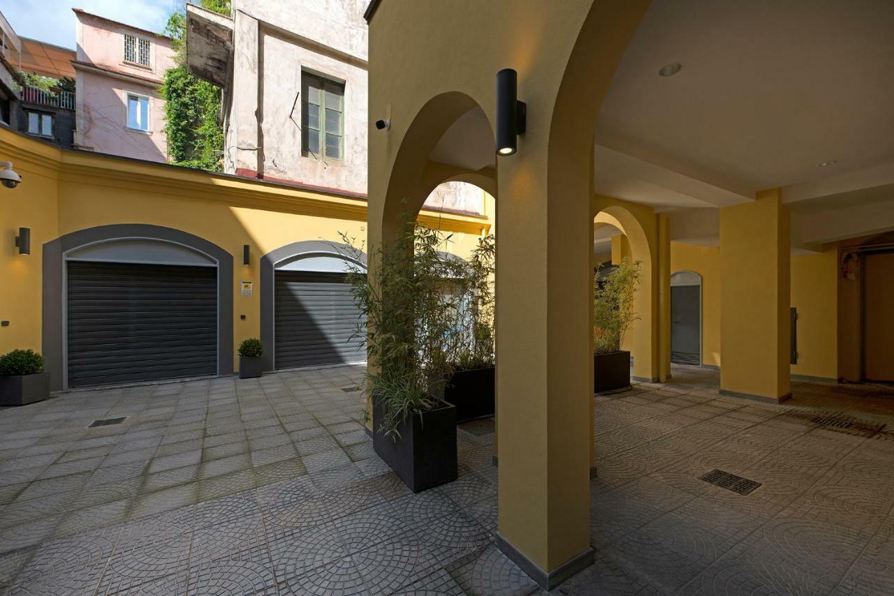 Le Terrazze Sul Cortile Apartment ซาแลร์โน ภายนอก รูปภาพ