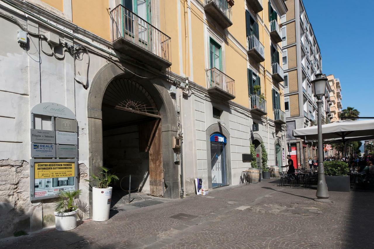 Le Terrazze Sul Cortile Apartment ซาแลร์โน ภายนอก รูปภาพ