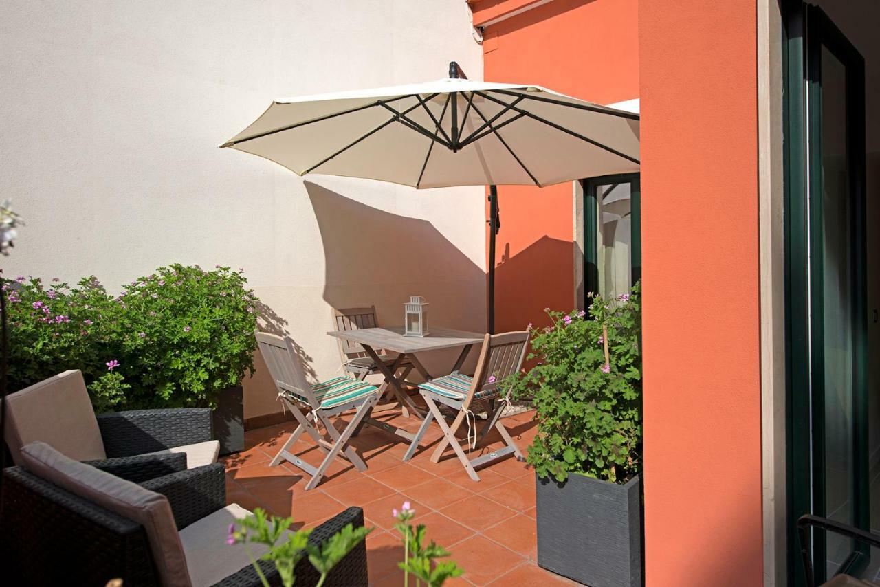 Le Terrazze Sul Cortile Apartment ซาแลร์โน ภายนอก รูปภาพ